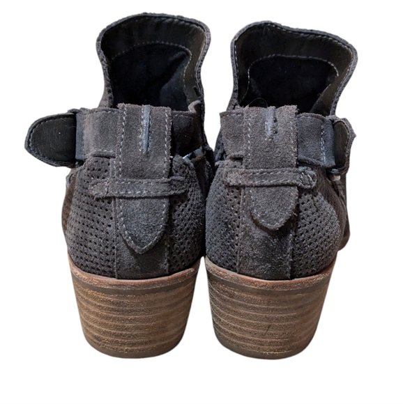 Dolce Vita Kara Perforated Suede Gray Bootie size 7 - Picture 6 of 7
